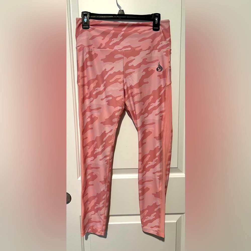 Ryderwear Scrunch butt Leggings size XL